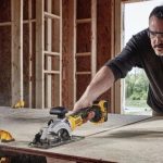 Dewalt DCS571M2 Máy cưa cầm tay