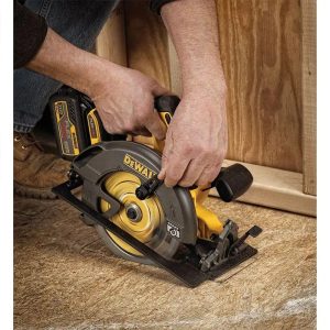 Dewalt DCS575T1-KR Máy cưa cầm tay 54V