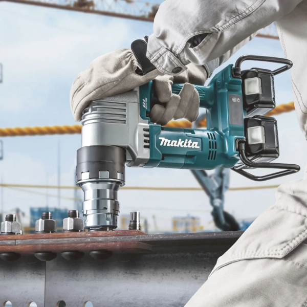 Makita DWT310ZK Máy siết cắt bu lông(bl)(18vx2) (không kèm pin sạc)