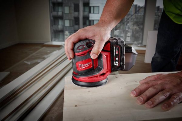 Milwaukee M18 BOS125-0X0 Máy chà nhám